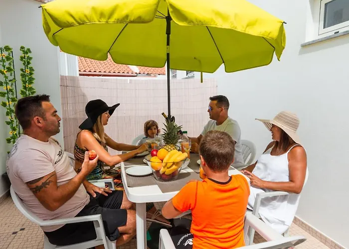 Ferienhaus Casa Do Bairro By Cosycasa